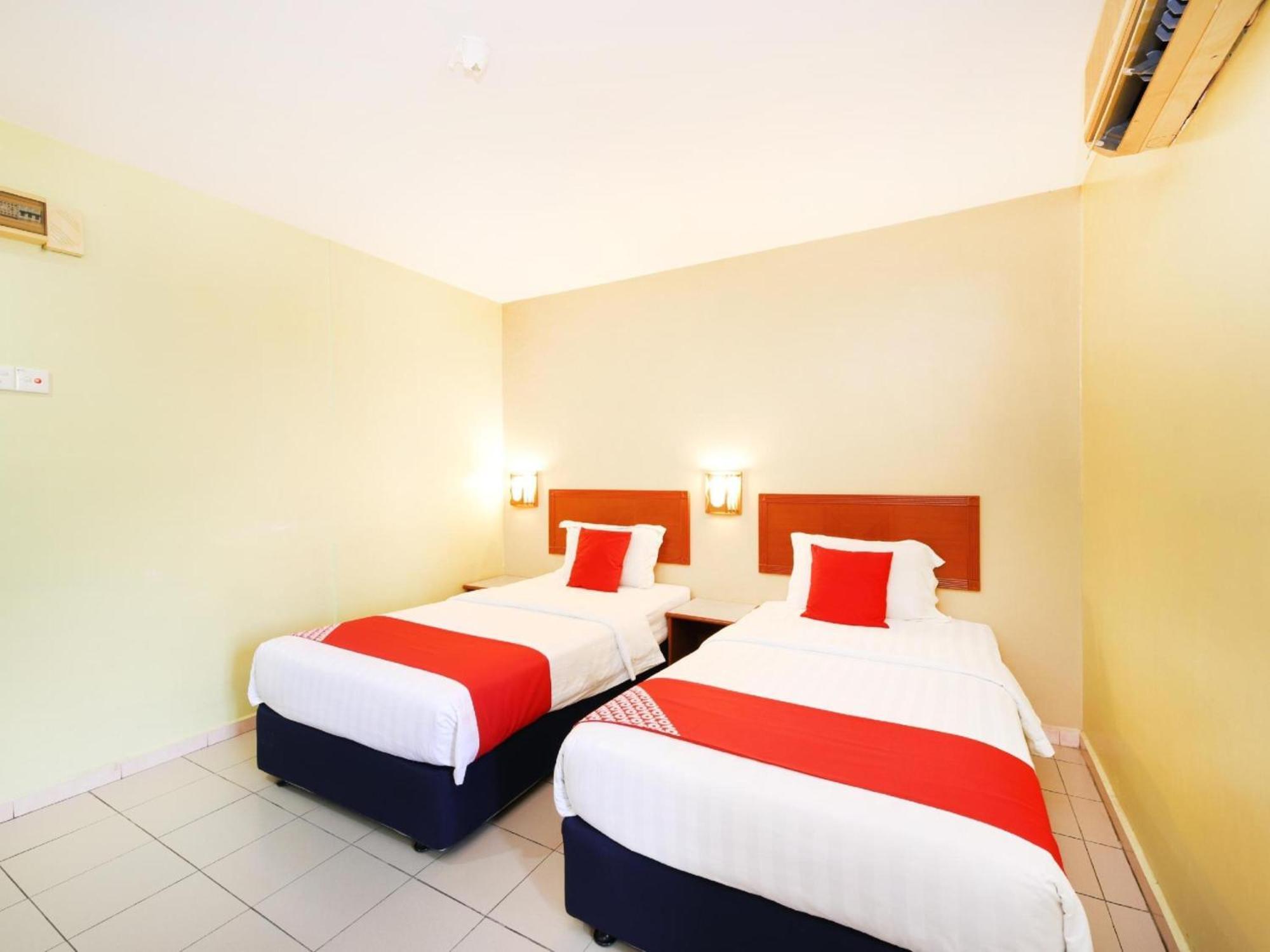 Super Oyo 447 Comfort Hotel Meru Klang Exterior photo